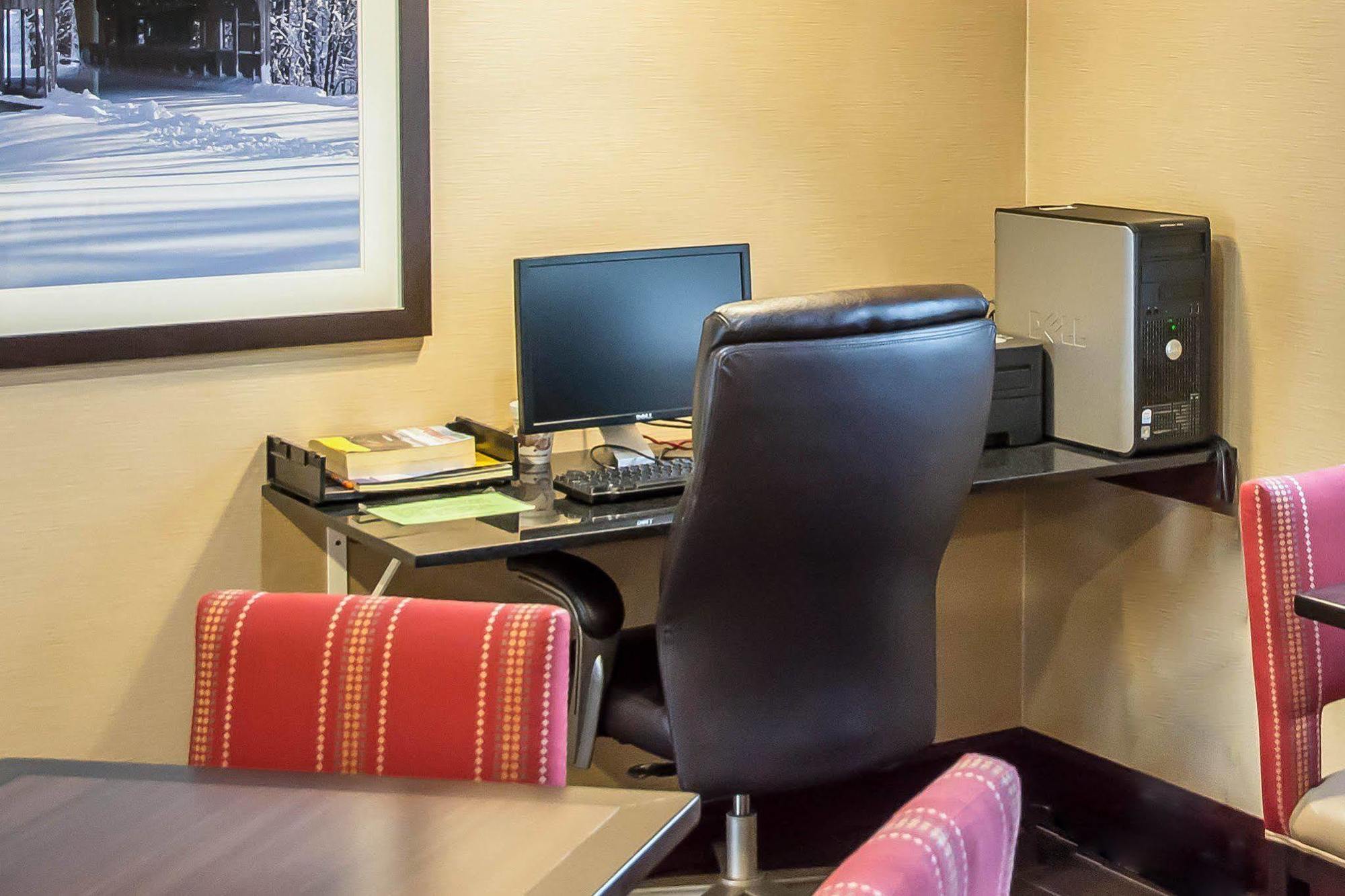 Comfort 3* Lawrenceburg